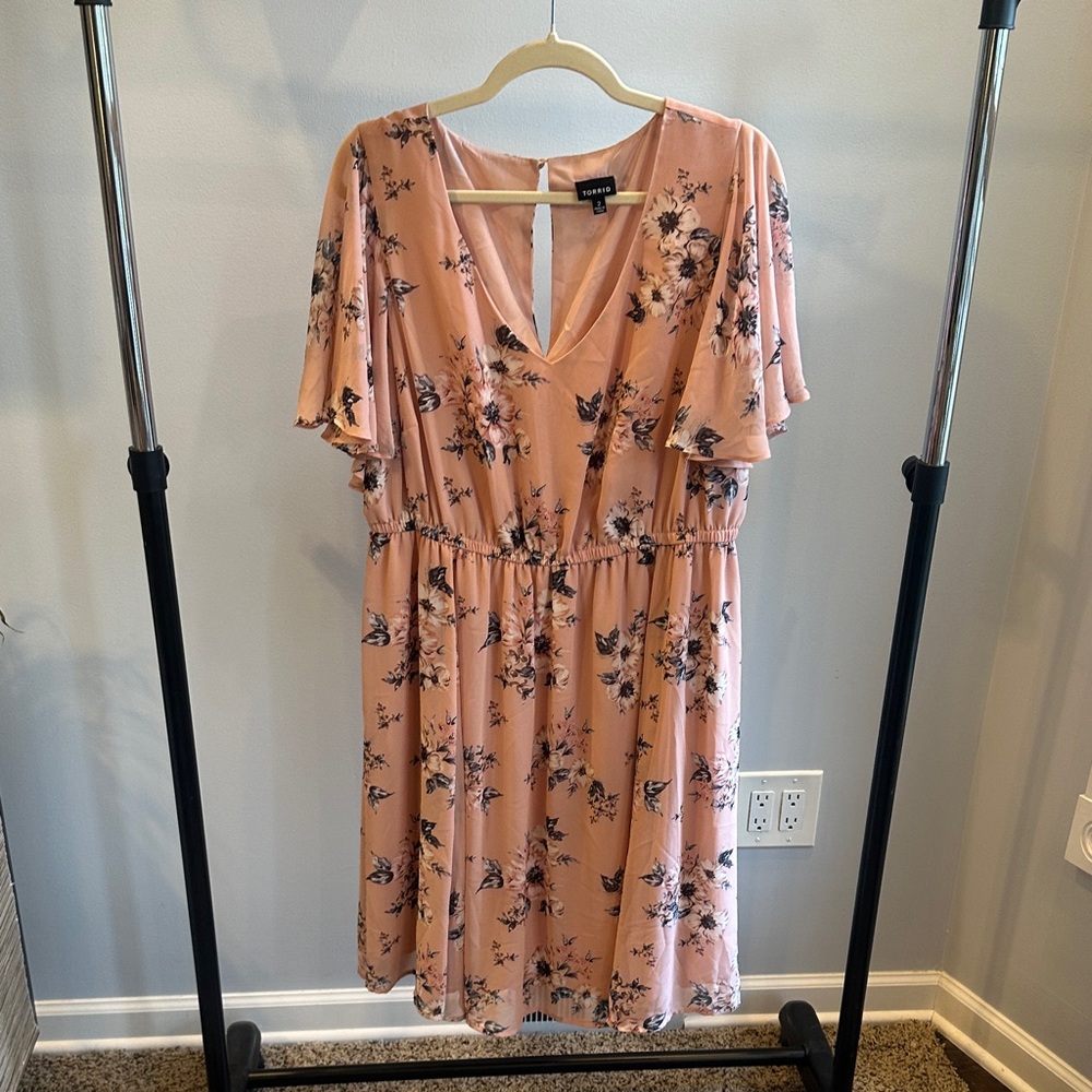 Torrid Blush Floral Midi Dress